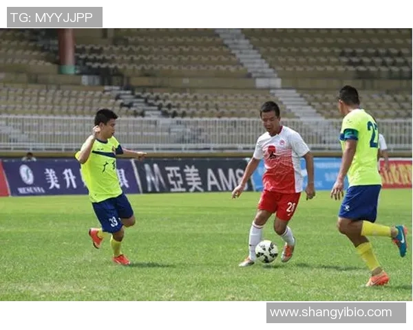 热心公益的足球明星们用爱心传递希望与温暖