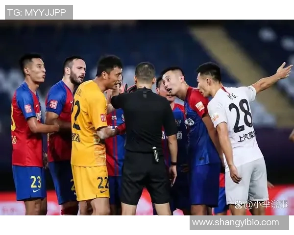 足球明星高度近视眼的挑战与坚持如何影响他们的职业生涯与表现