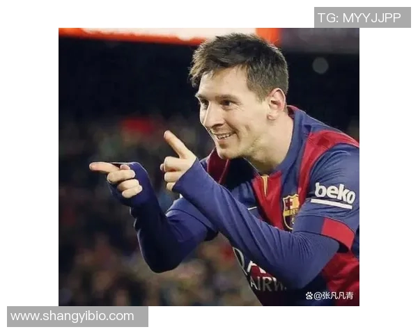 五排头像足球明星的魅力与风采展现，球场内外的传奇故事与精彩瞬间