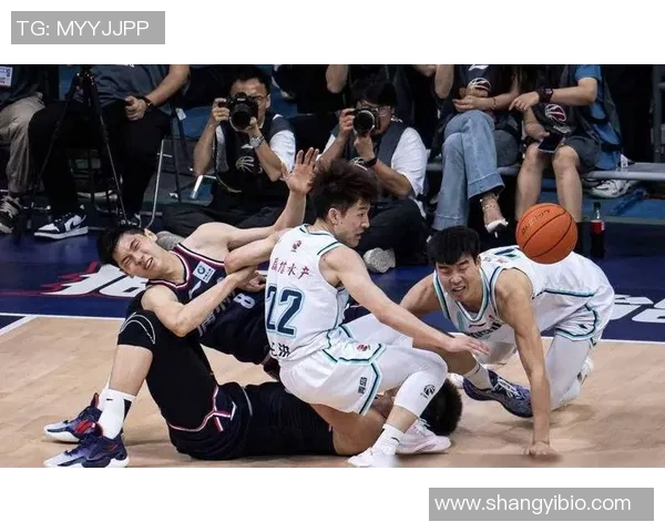 2020年7月9日CBA精彩对决北京队迎战广州队全场精彩瞬间回顾